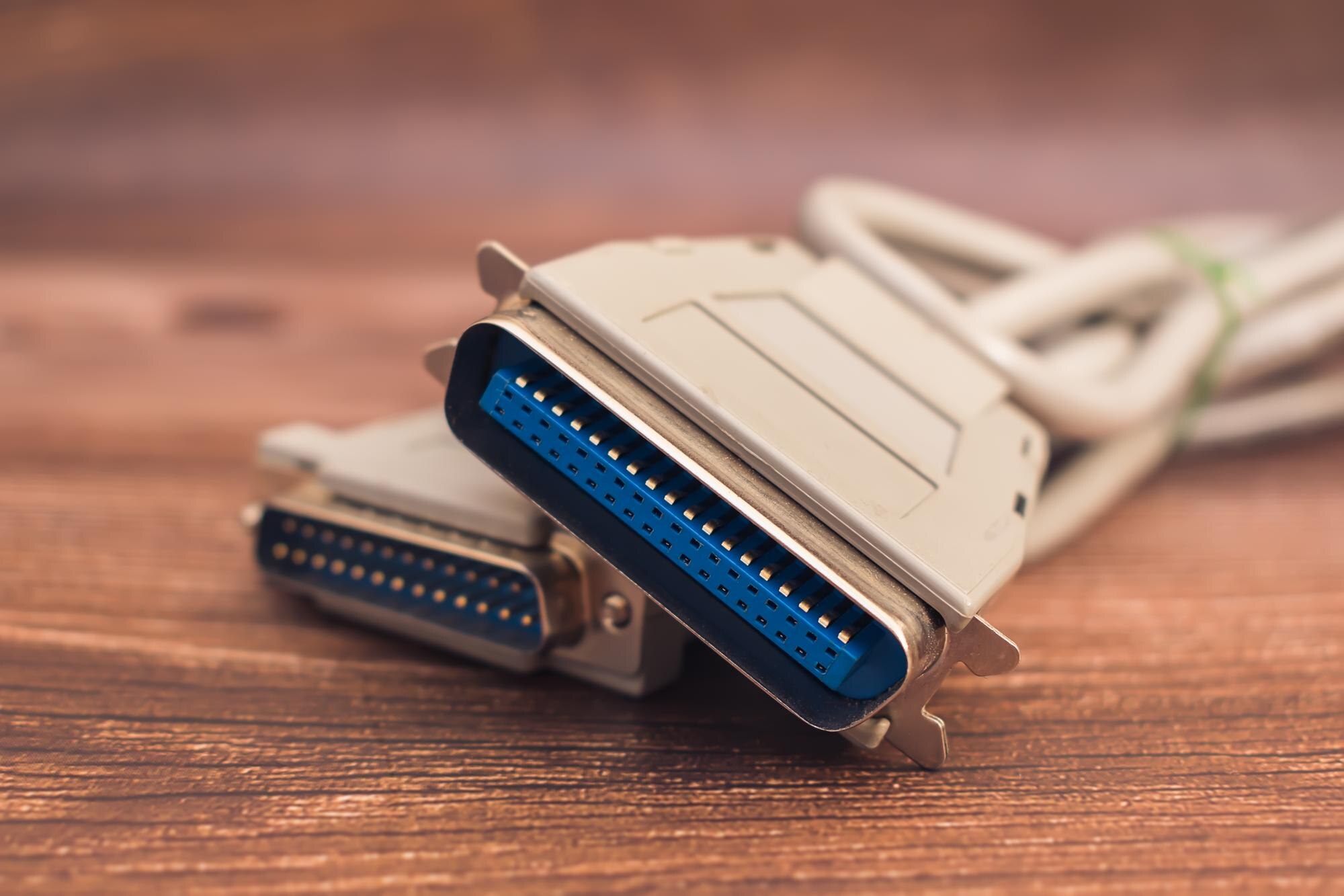 Kabel do podłączenia sprzętu biurowego do komputera z interfejsem portu równoległego