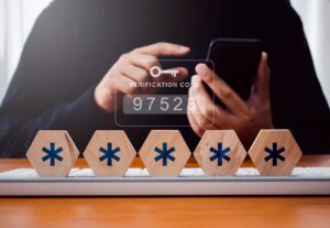 Numer centrum SMS w sieci Plus – jak ustawić?