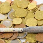 Koncepcja pieniądza i broni Kula i pieniądze